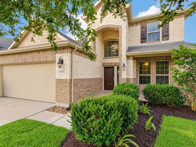 10126 Naples Cliff Court, Cypress TX 77433