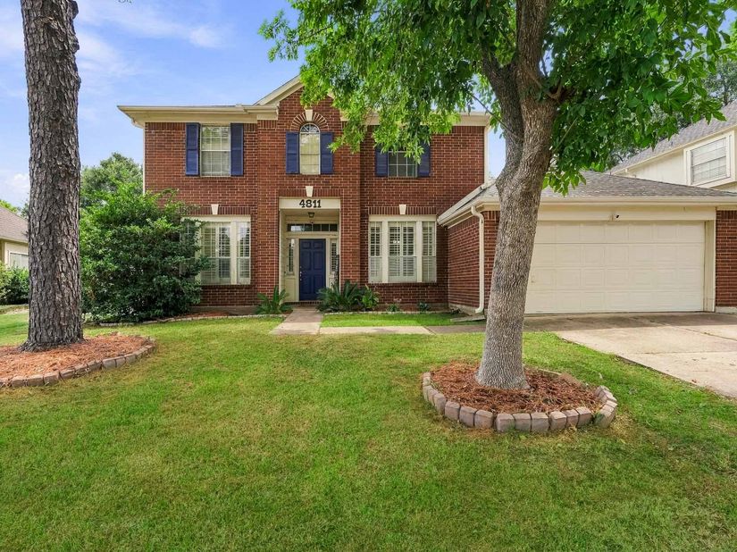 4811 Red Lantern Drive, Friendswood TX 77546
