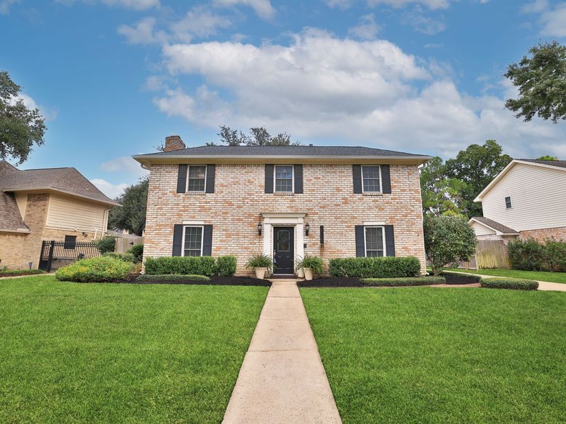 14719 Rio Pinar Drive, Houston TX 77095
