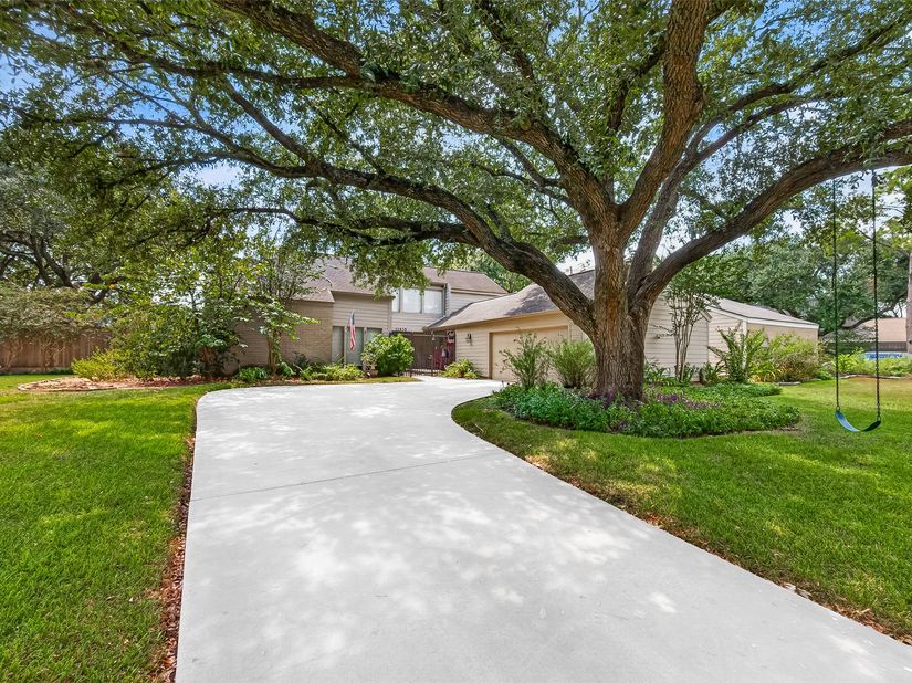 11835 Cedar Pass Drive, Houston TX 77077