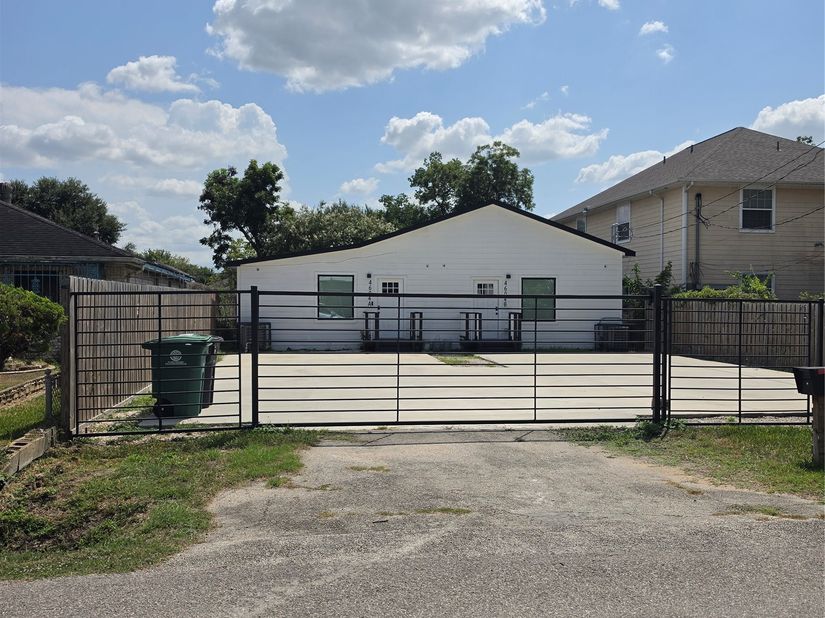 4604 Bricker Street AB, Houston TX 77051