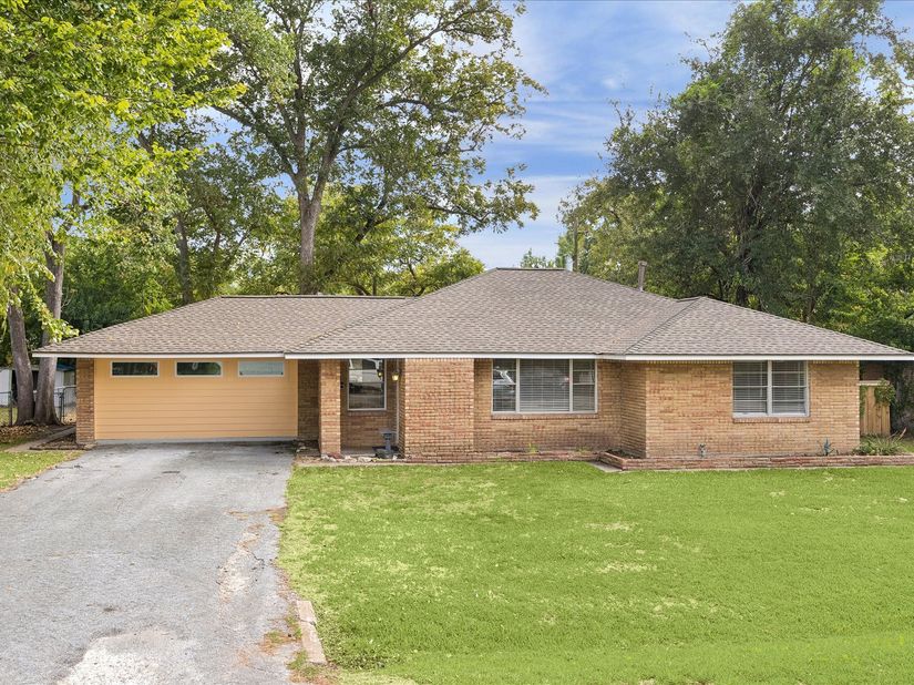 3402 Cameo Drive, Houston TX 77080