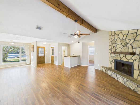 10107 Hollow Canyon Dr, Sugar Land TX 77498