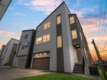 2943 Delafield Street