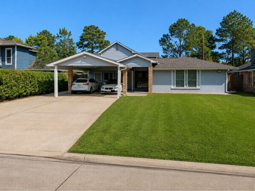 114 W Mitchell Road, Houston TX 77037