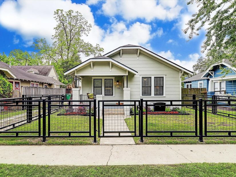 1136 Dunbar Street, Houston TX 77009