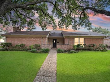 6114 Rollingbrook Drive