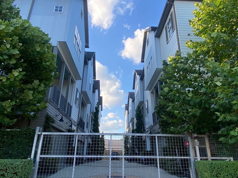 2230 Lou Ellen Lane D, Houston TX 77018