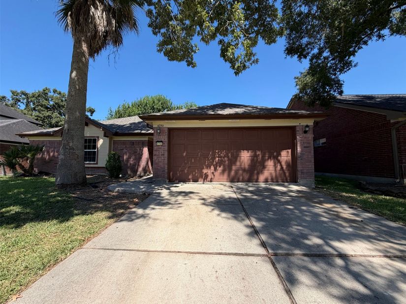4750 Backenberry Drive, Friendswood TX 77546