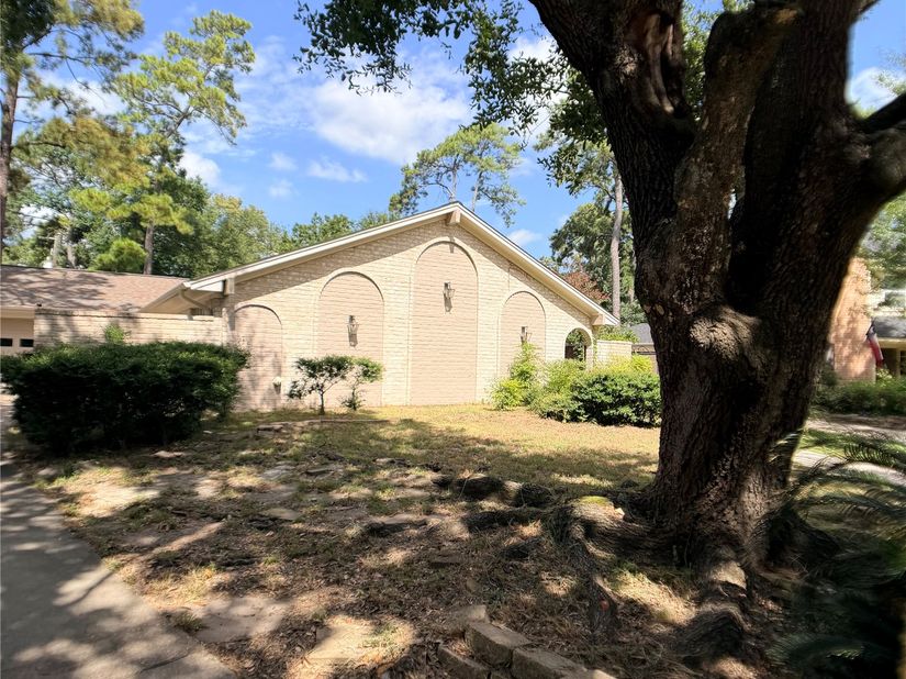 5342 Lawn Arbor Drive, Houston TX 77066