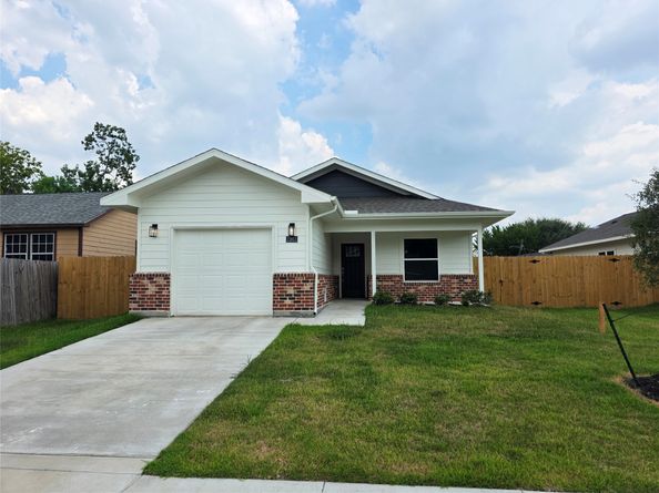 11811 Roandale Drive, Houston TX 77048
