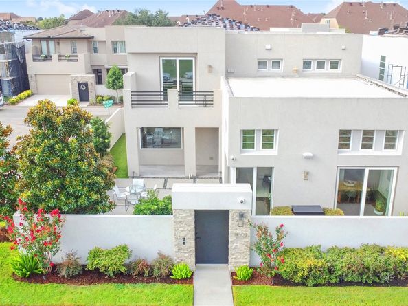 11606 Royal Parkside Place, Houston TX 77082