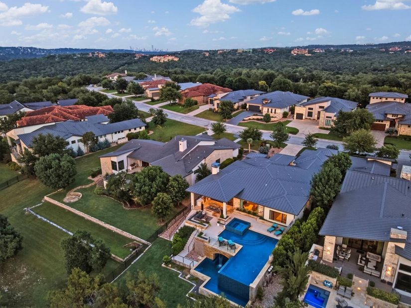 8312 Carranzo DR, Austin TX 78735