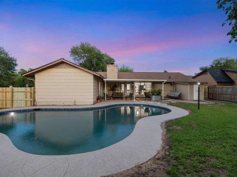 9910 Faylin DR, Austin TX 78753