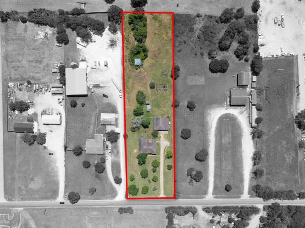 12409 Lowden LN, Manchaca TX 78652