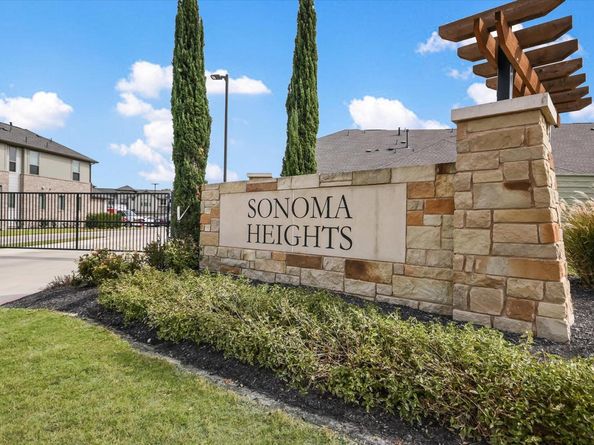 2500 Forest Creek Dr 904, Round Rock TX 78665