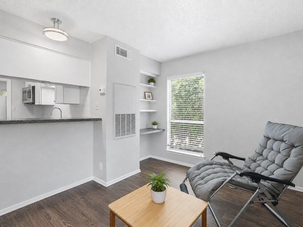 2801 Hemphill PARK A301, Austin TX 78705