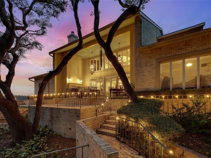 3418 Mount Bonnell CIR, Austin TX 78731
