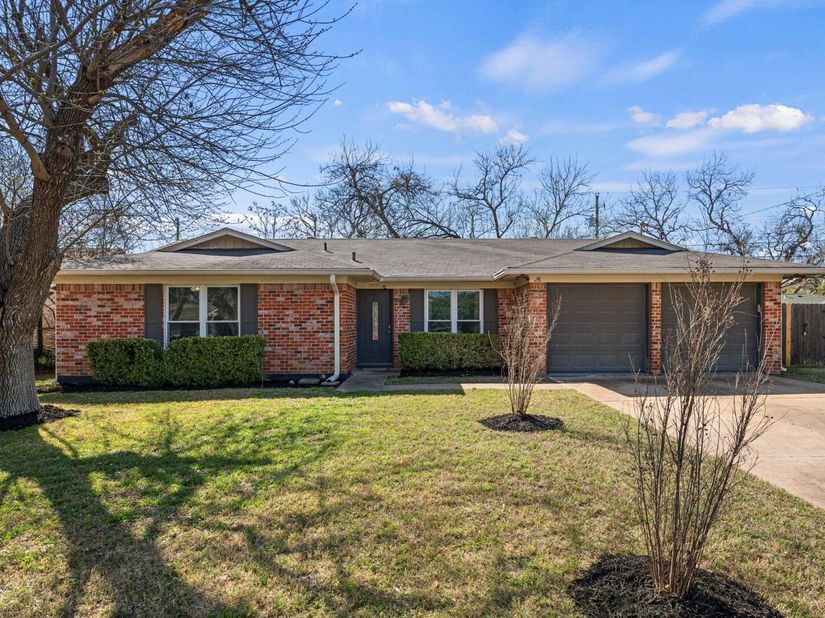 7402 Bucknell DR, Austin TX 78723