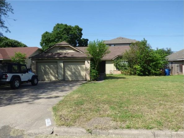 8706 Pineridge DR A, B, Austin TX 78729