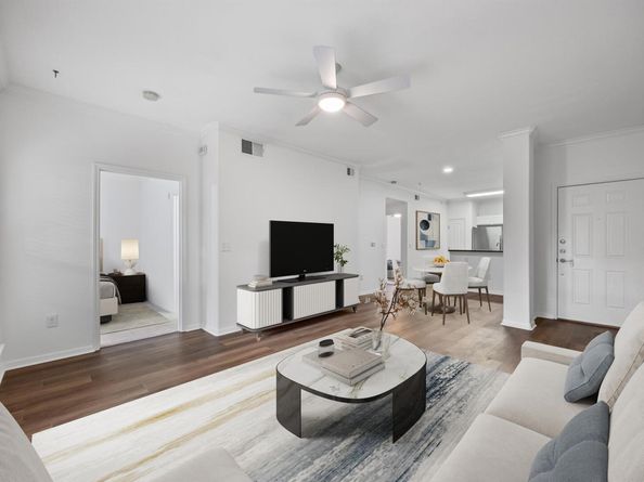 6810 Deatonhill DR 2101, Austin TX 78745