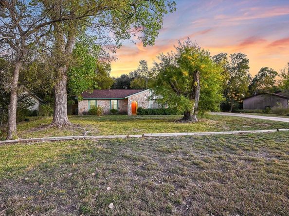 600 County Glen ST, Leander TX 78641
