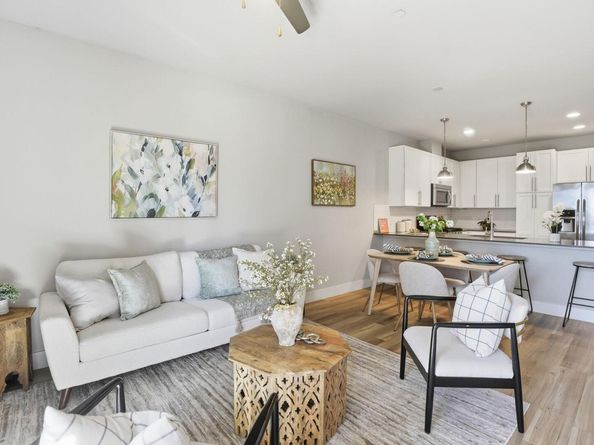 2805 Dulce LN 1002, Austin TX 78704