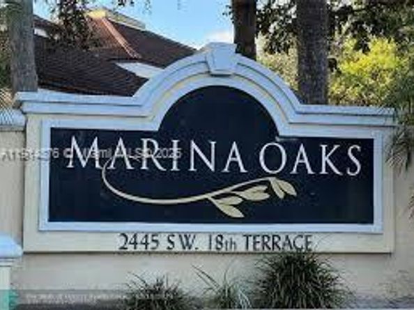 2445 SW 18th Terrace 205, Fort Lauderdale FL 33315