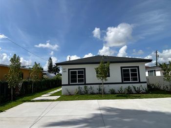 855-857 SW 1 Street
