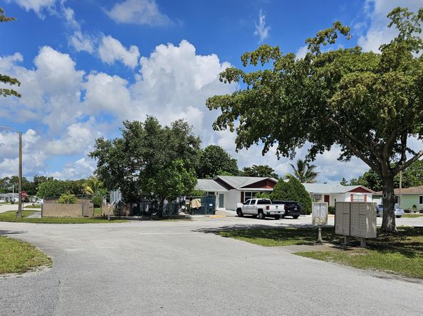 773 E Ilene Rd Road E, West Palm Beach FL 33415