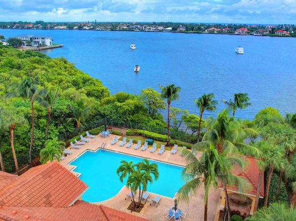 500 Scotia Drive 305, Hypoluxo FL 33462