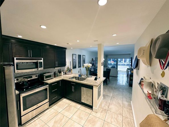 450 Paradise Isle Boulevard 102, Hallandale Beach FL 33009