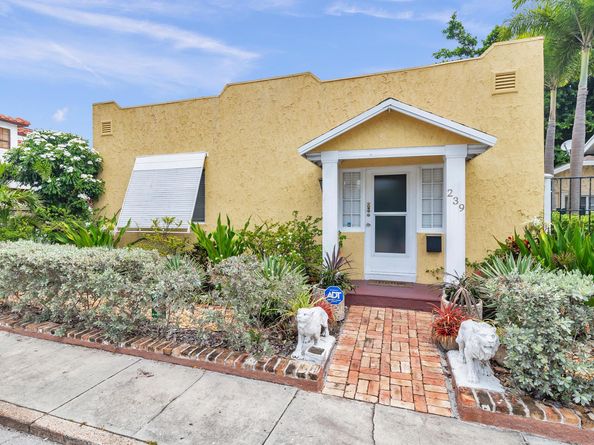 239 Lytton Court, West Palm Beach FL 33405