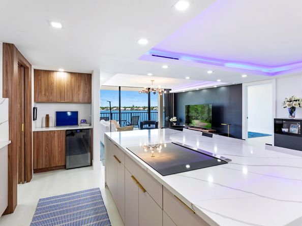 134 Lakeshore Drive 416, North Palm Beach FL 33408