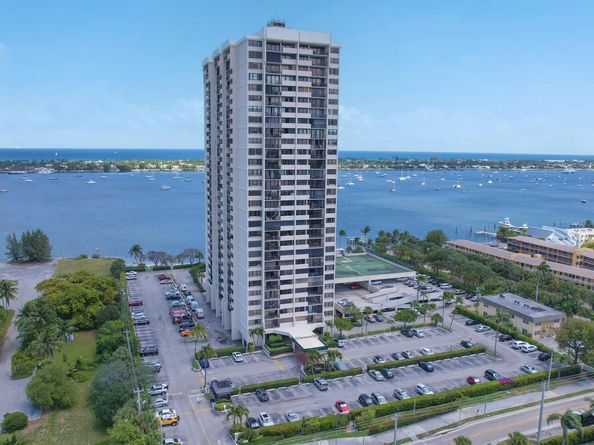 5600 N Flagler Drive 904, West Palm Beach FL 33407
