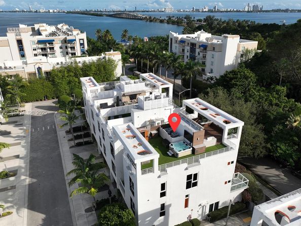 455 NE 39th Street 202, Miami FL 33137