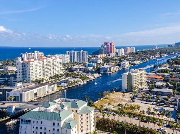 2864 NE 33rd Ct 202, Fort Lauderdale FL 33306