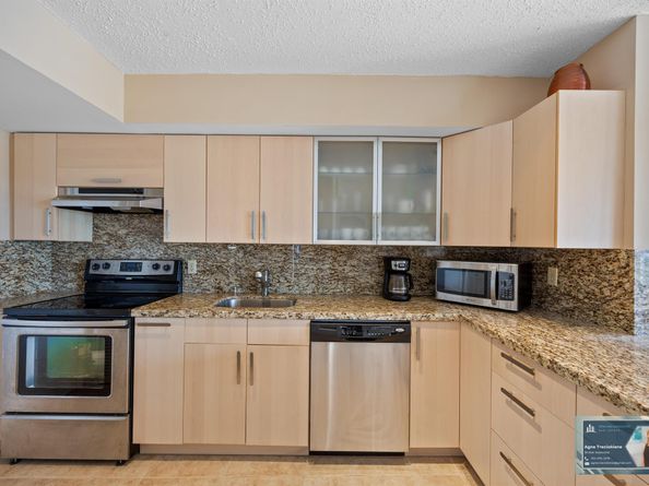 300 Diplomat Parkway 607, Hallandale Beach FL 33009