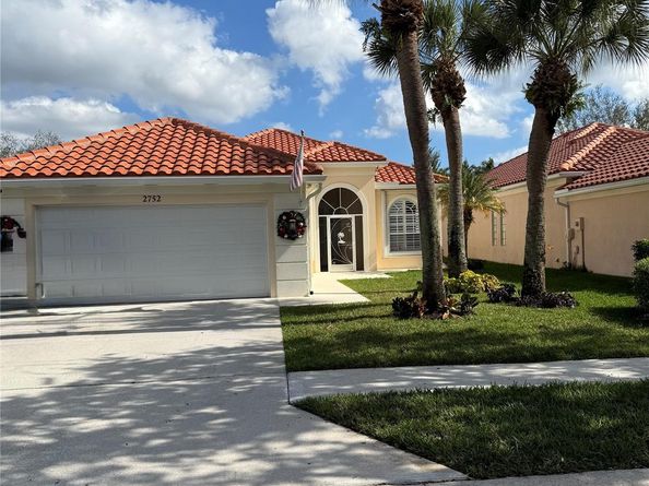 2752 Irma Lake Dr, West Palm Beach FL 33411