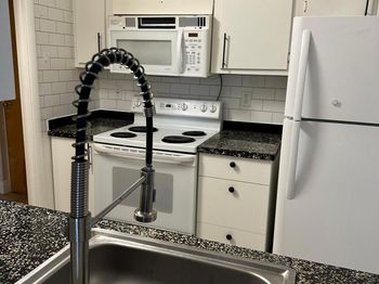 400 N Riverside Dr., #102