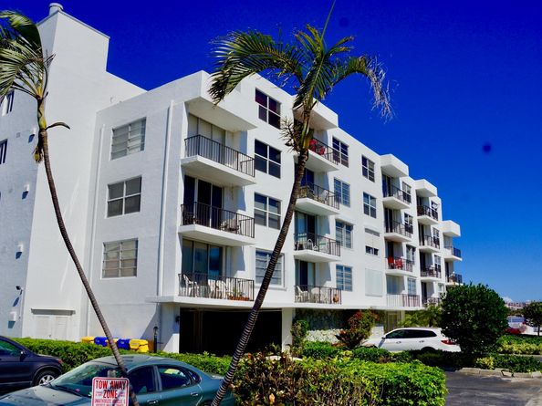 301 Croton Avenue 406, Lantana FL 33462