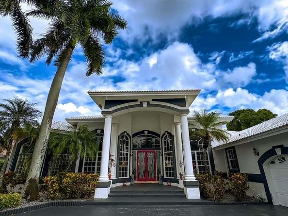 1716 NW 124th Way, Coral Springs FL 33071