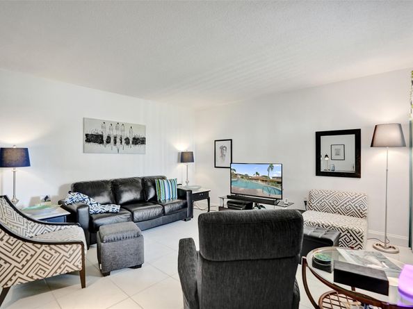 17001 NE 13th Ave 104, Miami FL 33162