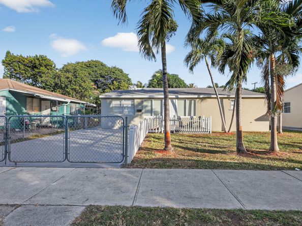 1941 Taft Street, Hollywood FL 33020