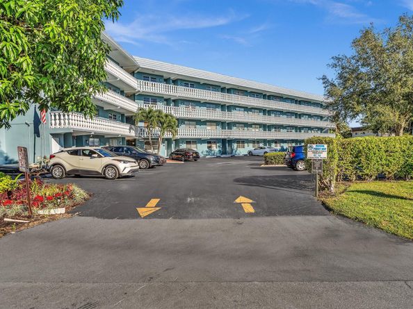 801 NE 18th Ct 103, Fort Lauderdale FL 33305