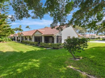 5943 Parkwalk Circle W