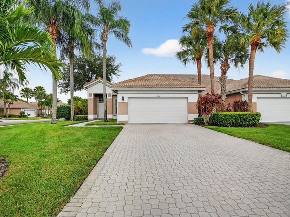 6900 Cairnwell Drive, Boynton Beach FL 33472