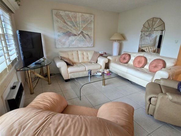 2 Grantham D 2, Deerfield Beach FL 33442