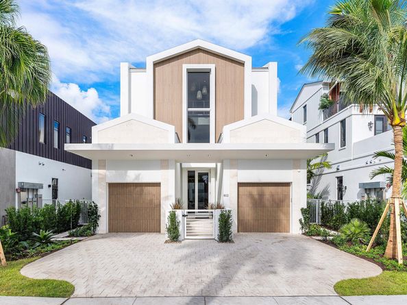 812 Palm Trail, Delray Beach FL 33483