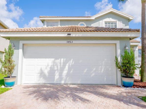 5463 Queenship Court, Greenacres FL 33463